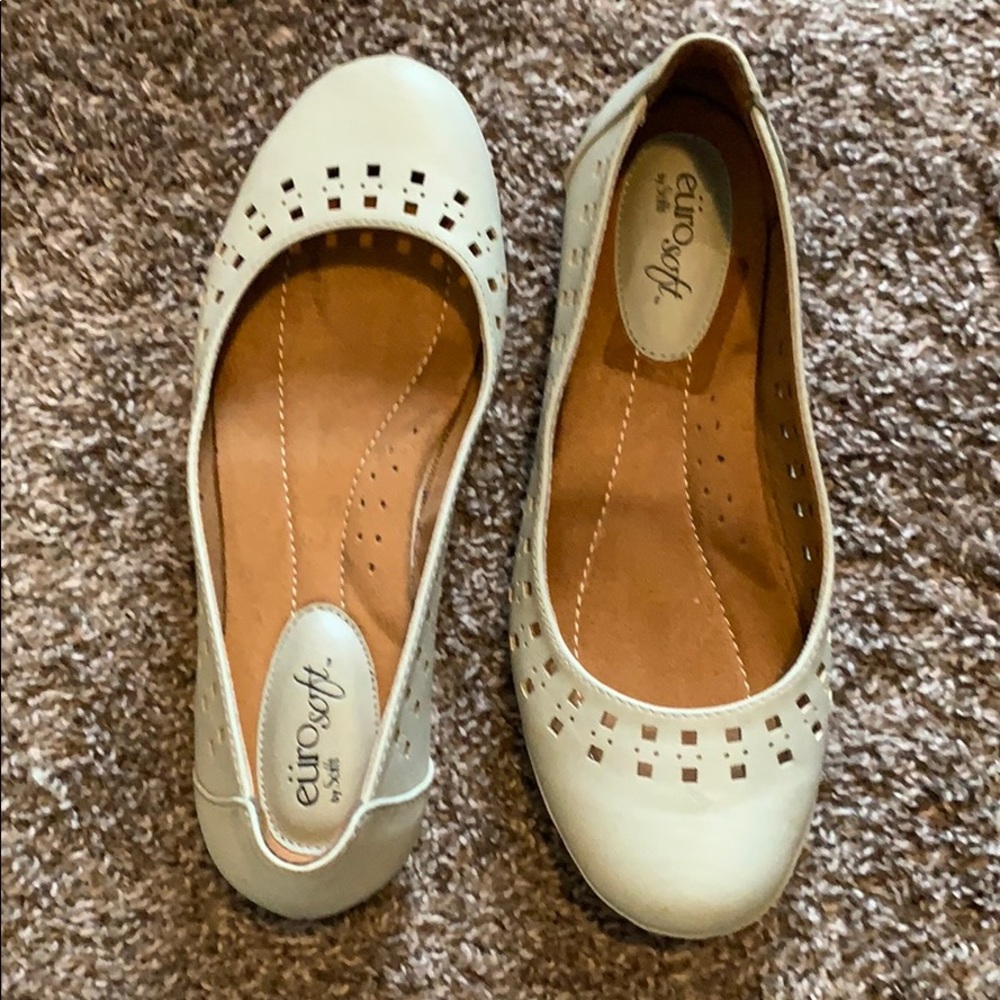 EuroSoft Beige Flats
